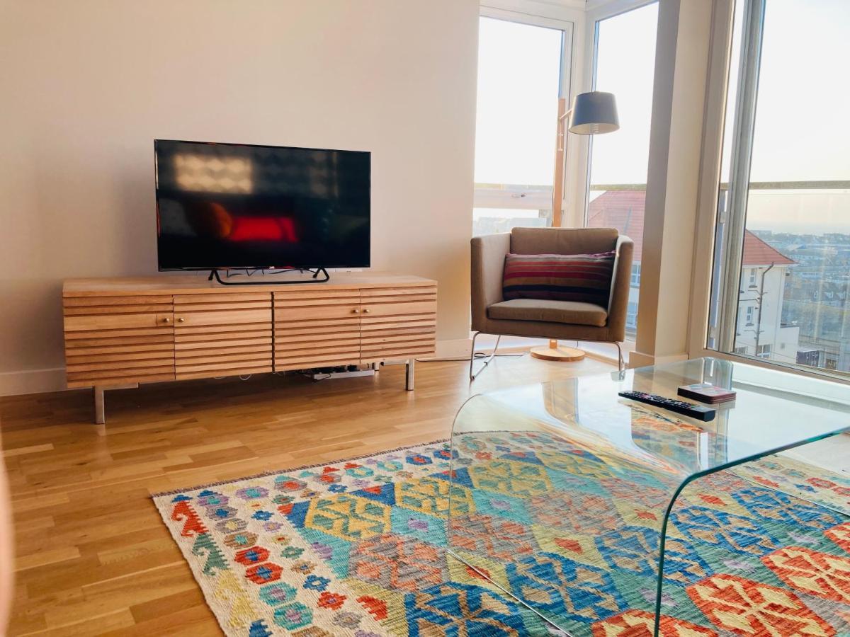 Apartment Ocean Views